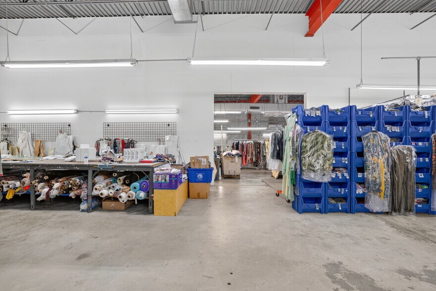 More Photos Of 2202-2204 W 78th St, Hialeah Warehouse For Sale