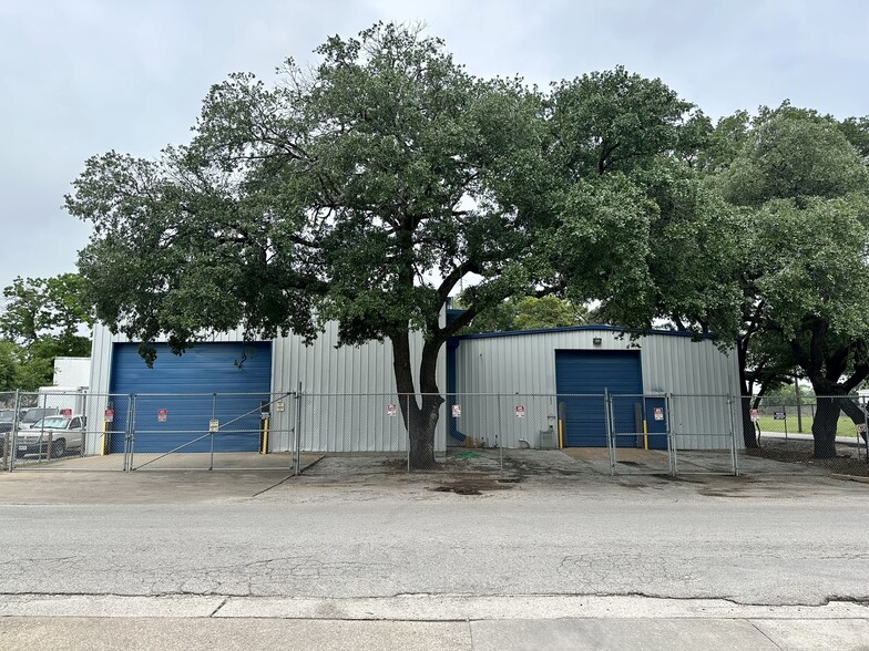 Primary Photo Of 3609 Bolin Rd, Houston Manufacturing For Lease