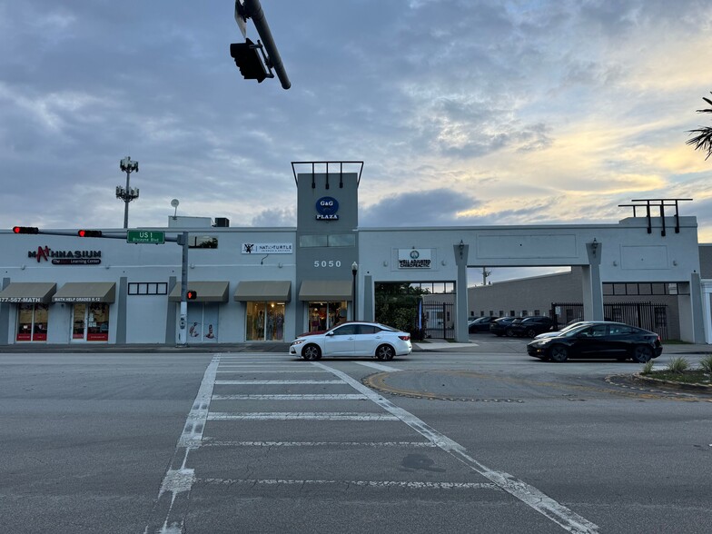 Primary Photo Of 5050 Biscayne Blvd, Miami Storefront Retail Office For Lease