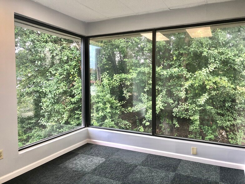 More Photos Of 6139-6141 Oakbrook Pky, Norcross Office For Lease