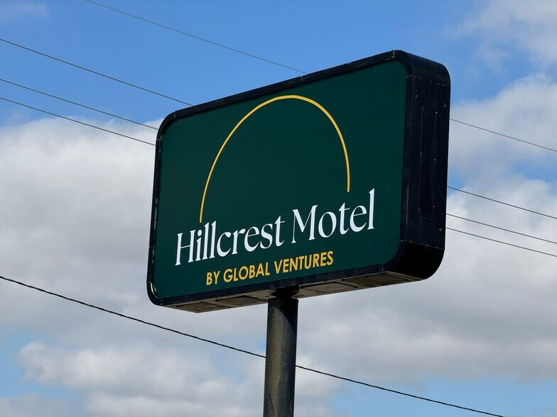 More Photos Of 606 W Holme St, Norton Hotel For Sale