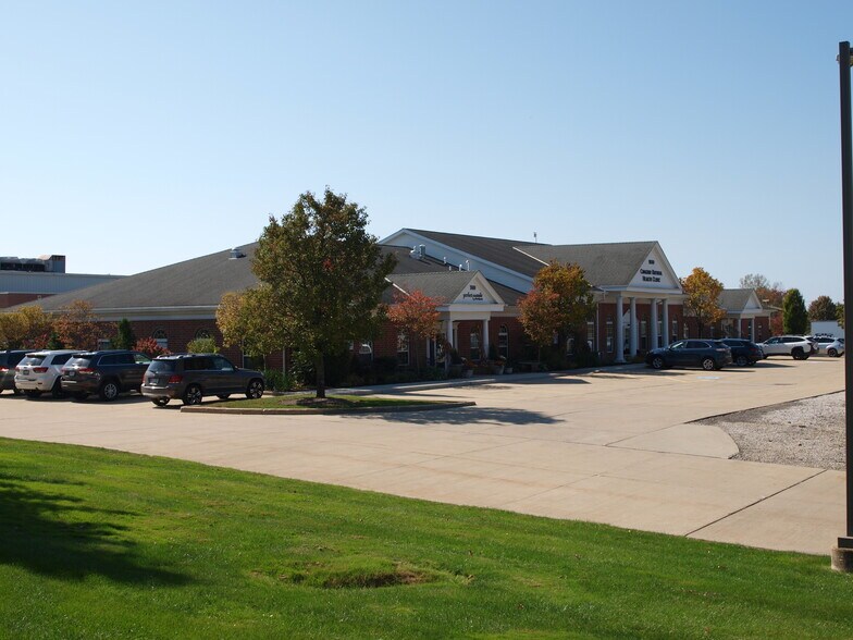 More Photos Of 16706 Chillicothe Rd, Chagrin Falls Office For Lease