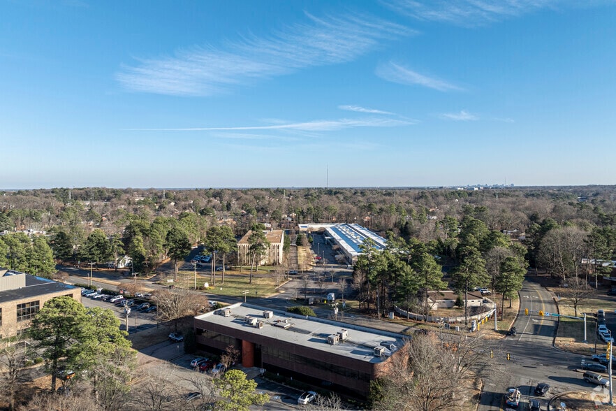 More Photos Of 2800 N Parham Rd, Richmond Office For Sale