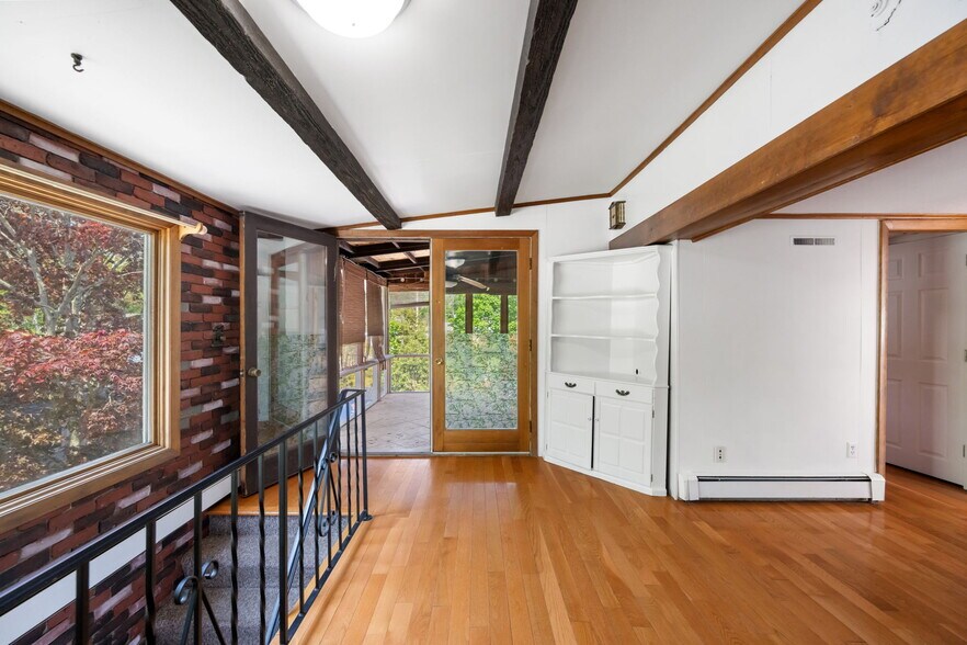 More Photos Of 275 W Main St, Norton Office Residential For Sale