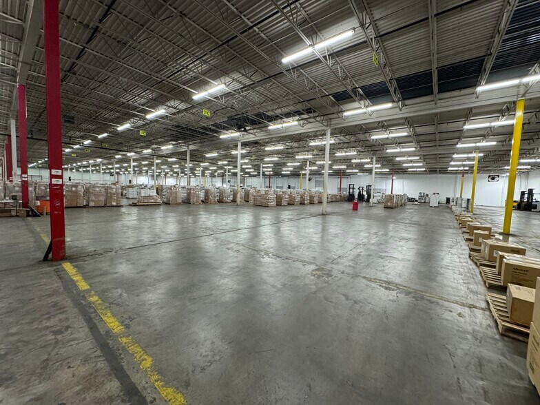 More Photos Of 840 SW Complex St, Lenoir Warehouse For Lease