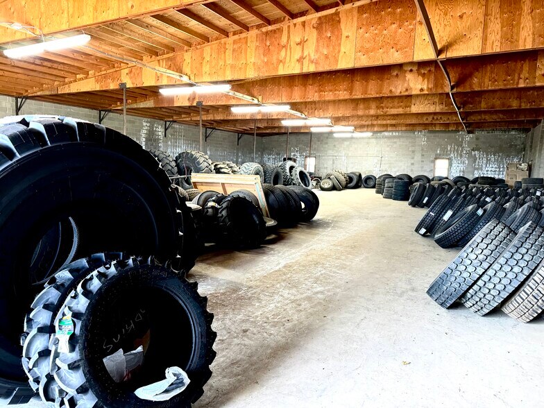 More Photos Of 54232 US Highway 2, Glasgow Auto Repair For Sale