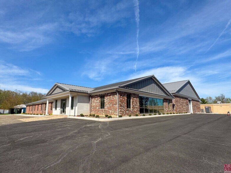 More Photos Of 13 Sycamore Way, Branford Manufacturing For Lease