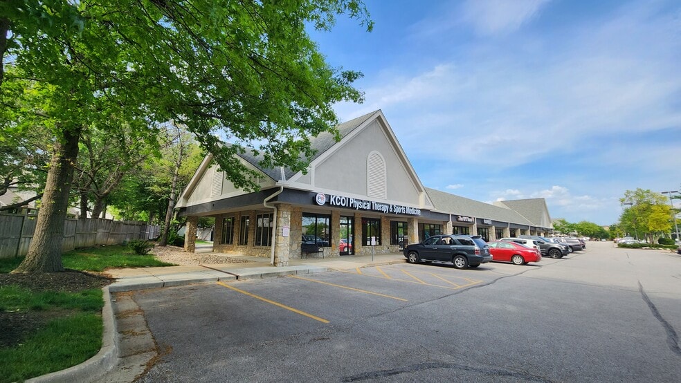 More Photos Of 11800-11922 W 119th St, Overland Park Unknown For Lease