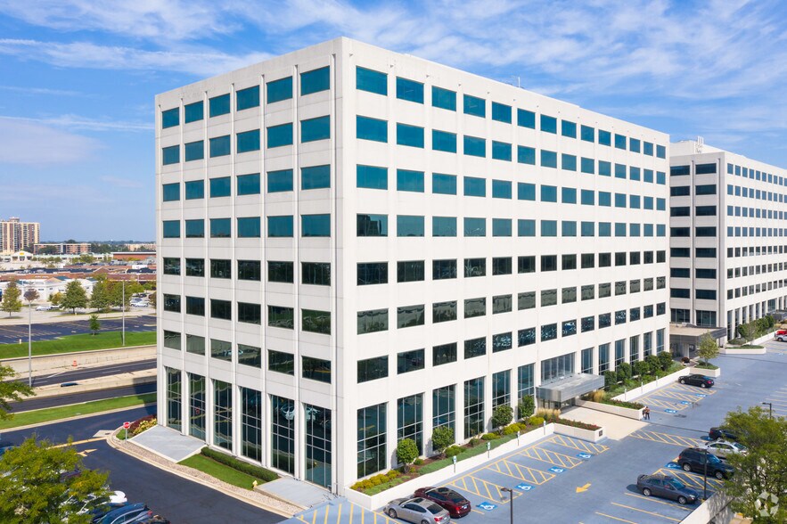 Primary Photo Of 333 E Butterfield Rd, Lombard Office For Lease