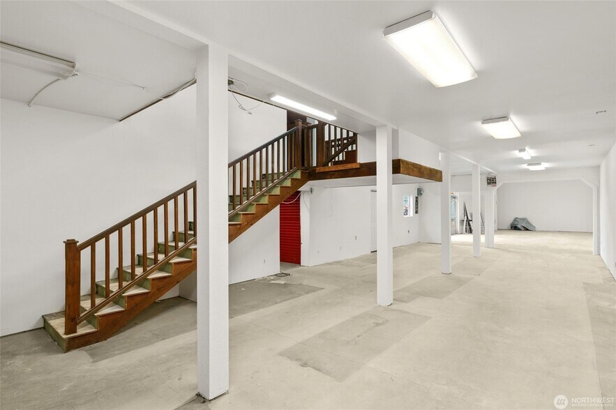 More Photos Of 4705 Pacific Way, Seaview Freestanding For Sale