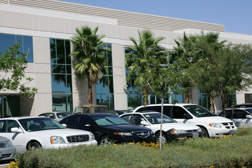 More Photos Of 2651 N Crimson Canyon Dr, Las Vegas Research And Development For Lease