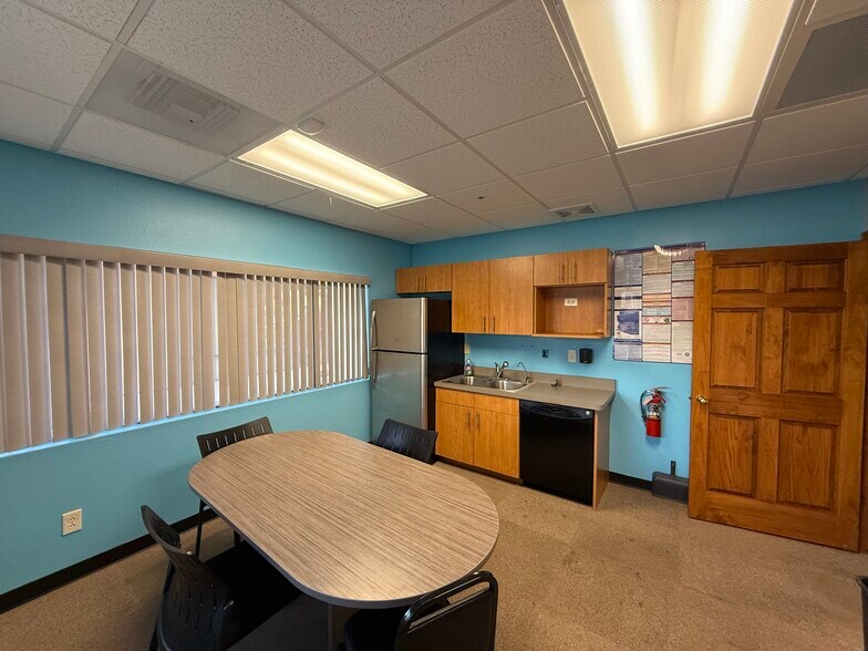 More Photos Of 2761 N Country Club Rd, Tucson Office For Lease