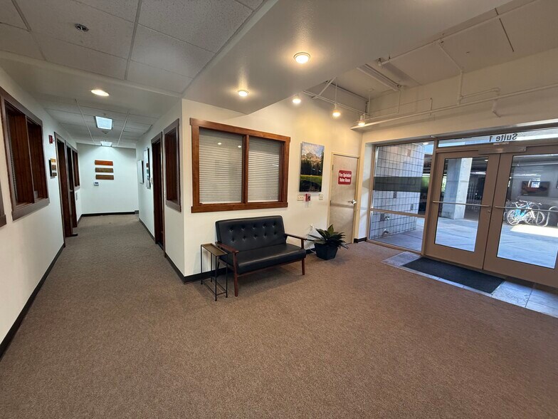 More Photos Of 1133 NW Wall St, Bend Apartments For Lease