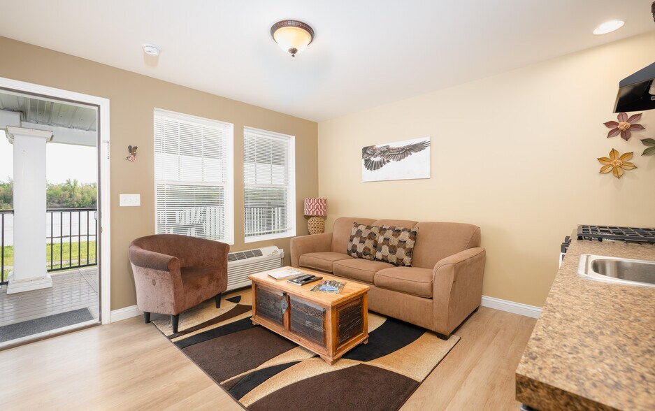 More Photos Of 1435 Main st, Grafton Specialty For Sale