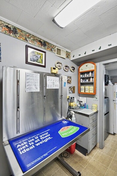 More Photos Of 317 Highway 35 N, Neptune City Veterinarian Kennel For Sale