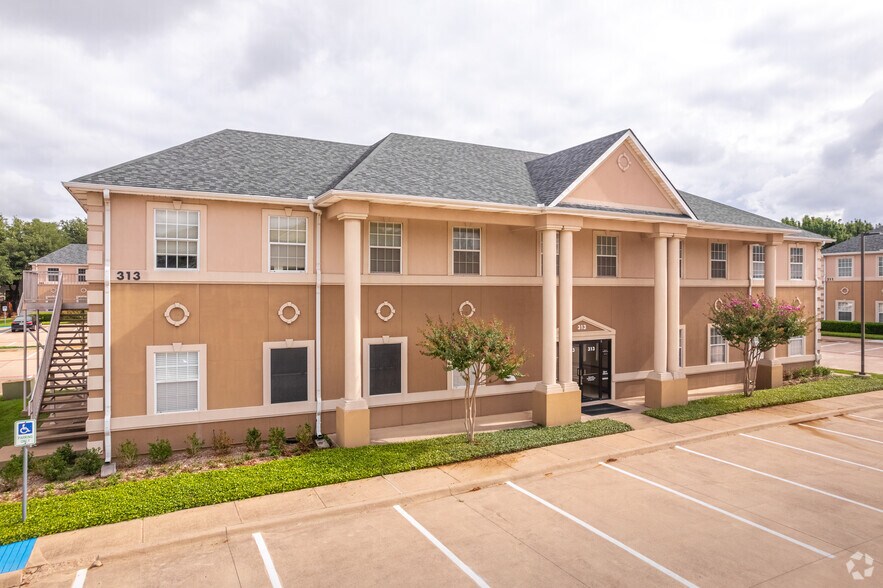 More Photos Of 307 S Jupiter Rd, Allen Office For Lease