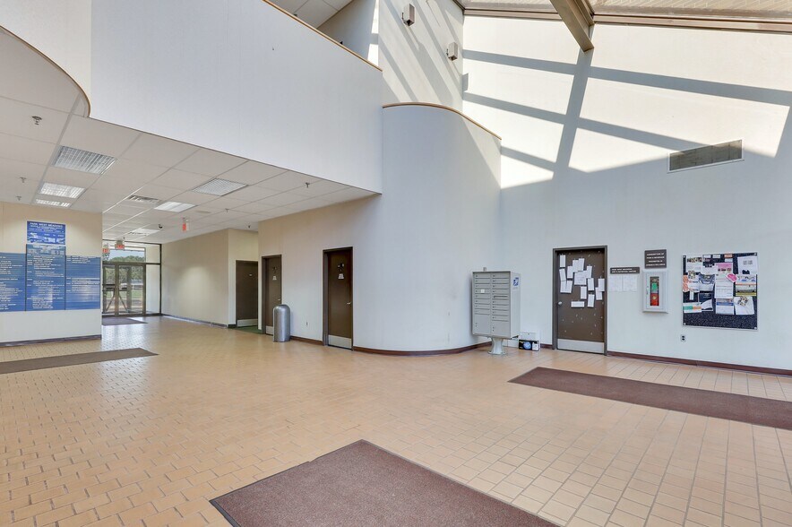 More Photos Of 1003-1031 McBride Ave, Woodland Park Medical For Lease