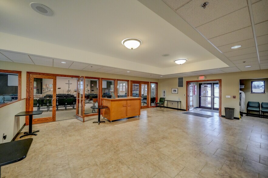 More Photos Of 2730 Crossbridge Rd, Lincoln Religious Facility For Sale