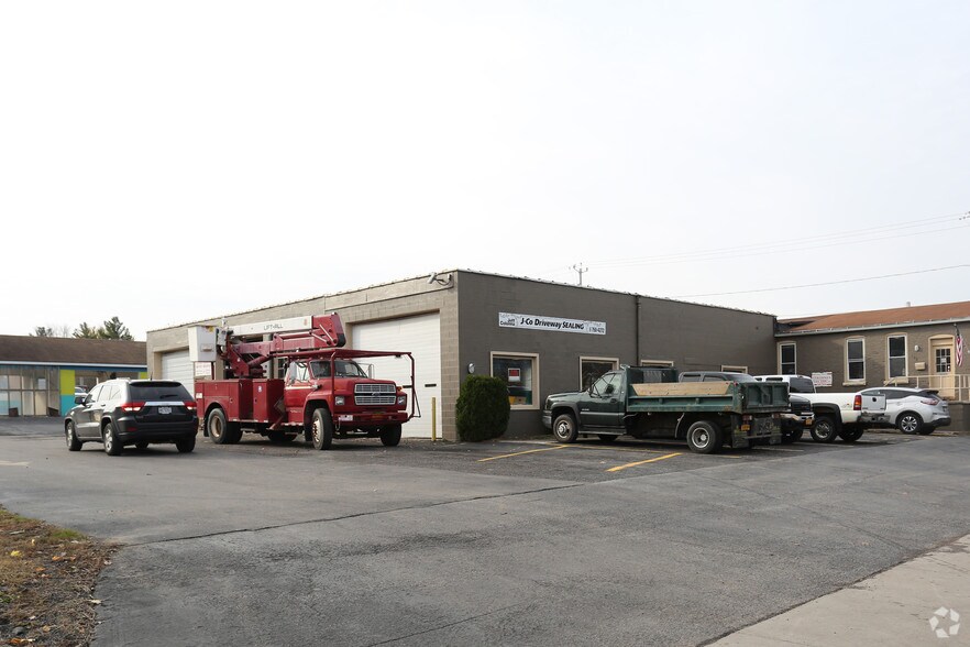 More Photos Of 130 West Ave, Albion Town Orleans Freestanding For Sale