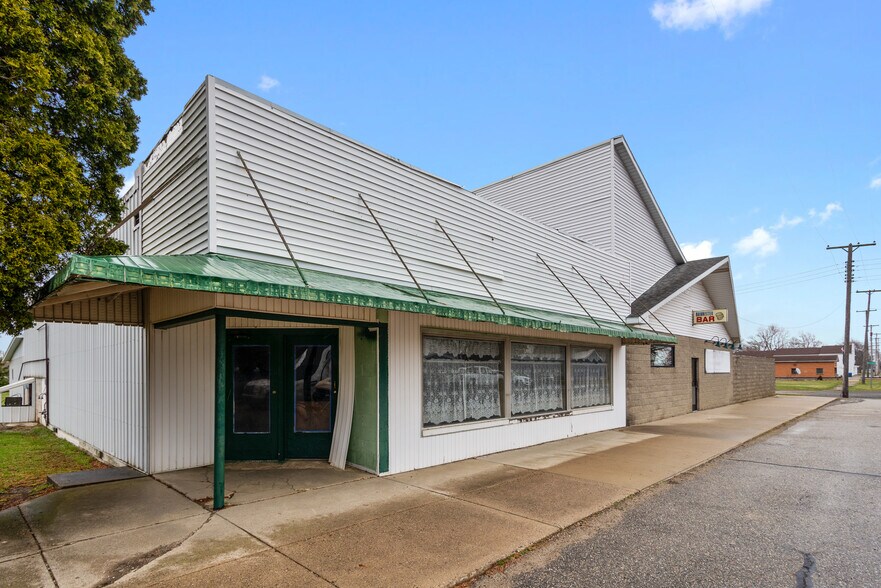 More Photos Of 219 E Main St, Bannister General Retail For Sale