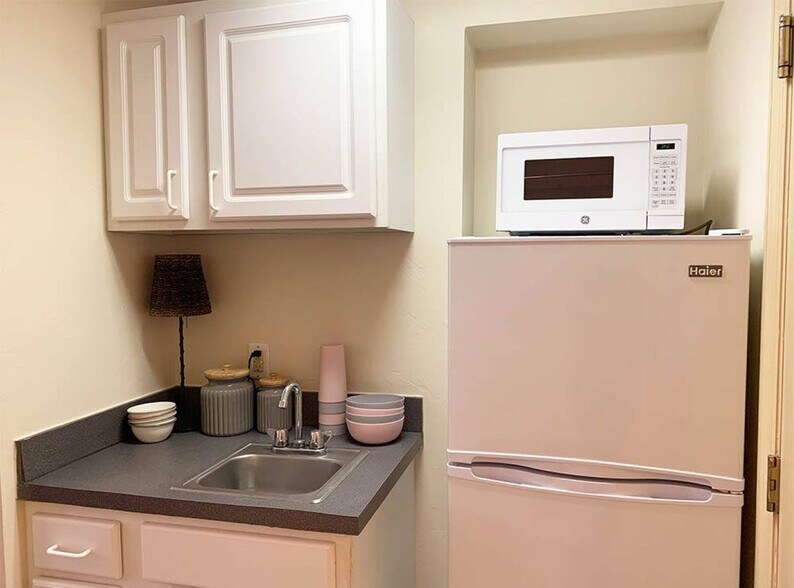 More Photos Of 629 SW 9th St, Gainesville Dormitory For Sale