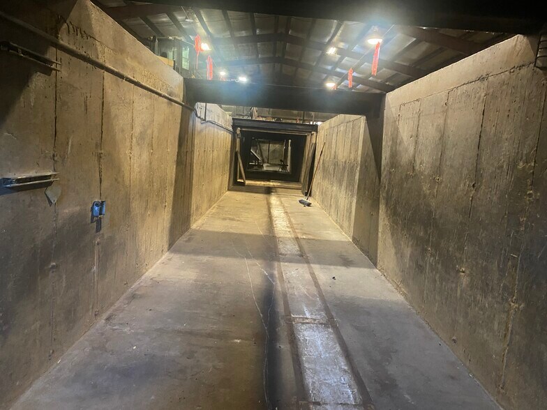 More Photos Of 668 Hollis Rd, Hollis Center Warehouse For Sale