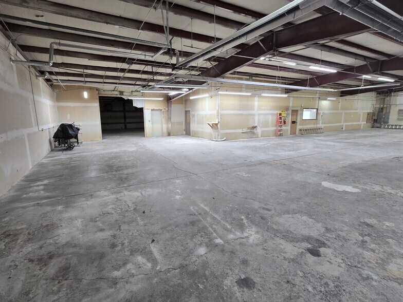 More Photos Of 105 Talamine Ct, Colorado Springs Warehouse For Sale