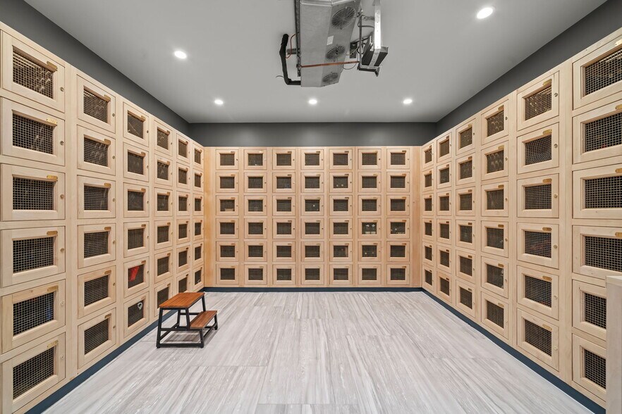 More Photos Of 400 W Ocean Blvd, Long Beach Apartments For Lease