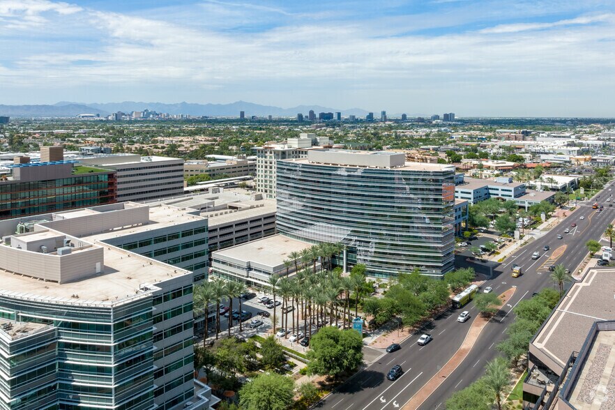 More Photos Of 2325 E Camelback Rd, Phoenix Office For Lease