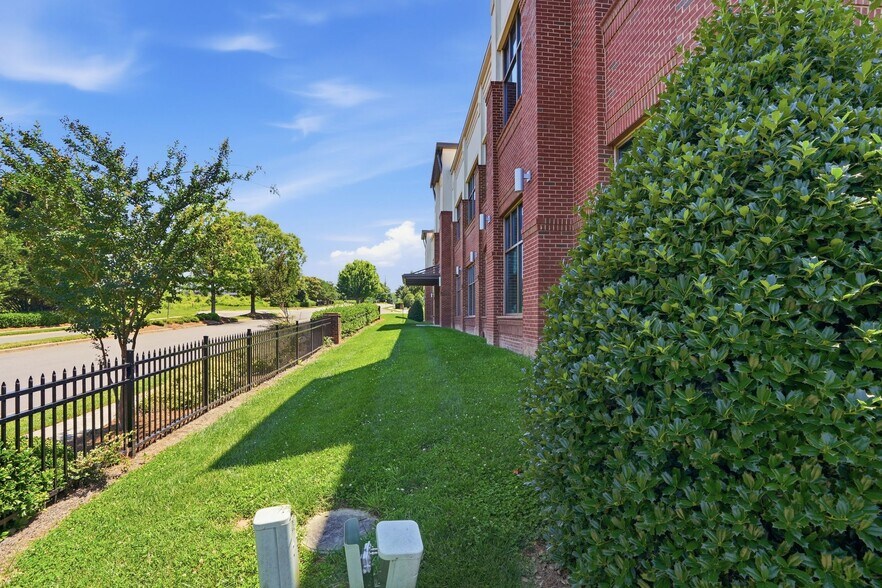 More Photos Of 1245 Rosemont Dr, Indian Land Office For Lease