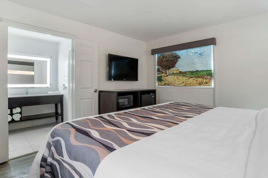 More Photos Of 5924 Monticello Dr, Montgomery Hotel For Sale