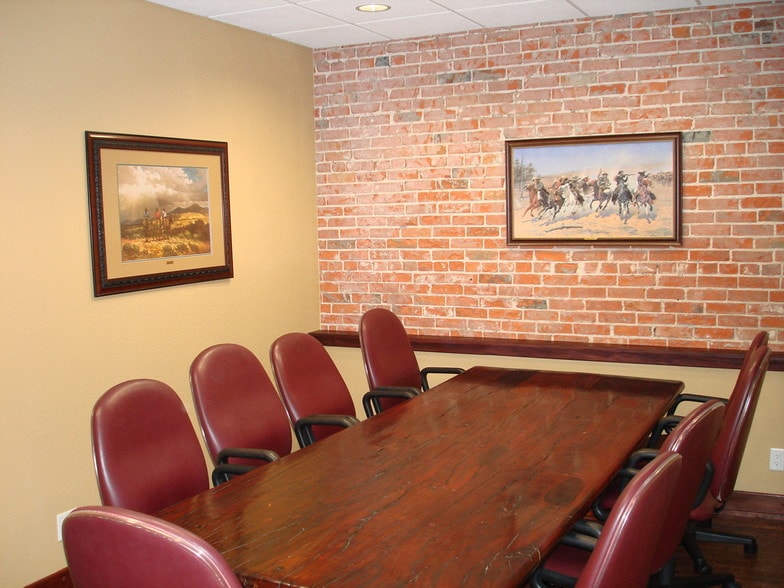 More Photos Of 221-223 Simonton St, Conroe Office For Lease