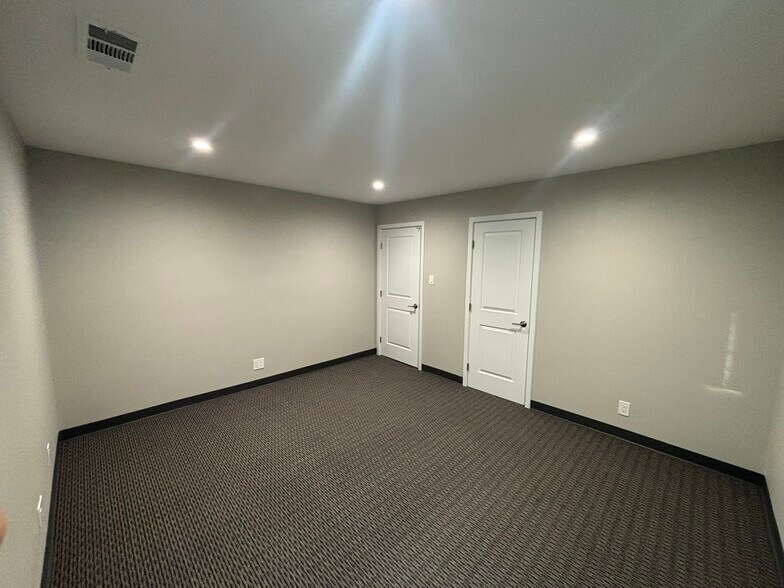 More Photos Of 1130-1132 McKendrie St, San Jose Medical For Lease
