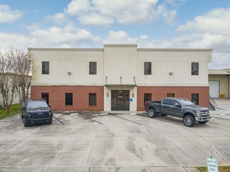 More Photos Of 205 Marcon Dr, Lafayette Manufacturing For Sale