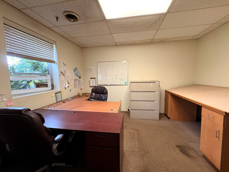 More Photos Of 5 Canale Dr, Egg Harbor Township Manufacturing For Lease