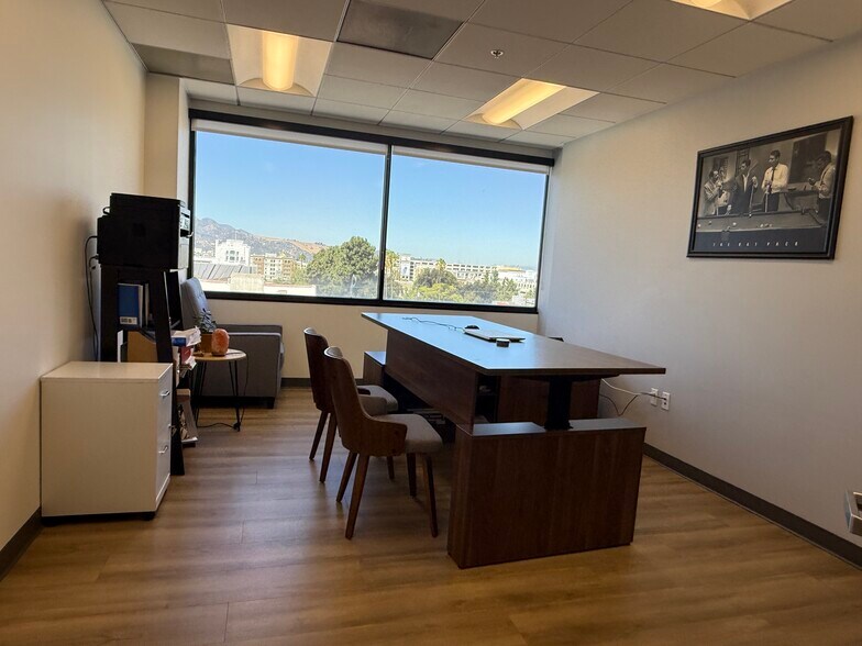 More Photos Of 425 E Colorado St, Glendale Office For Lease