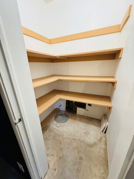 More Photos Of 495-499 S 2nd St, San Jose Storefront For Sale