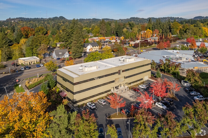 More Photos Of 8555 SW Apple Way, Portland Office For Lease