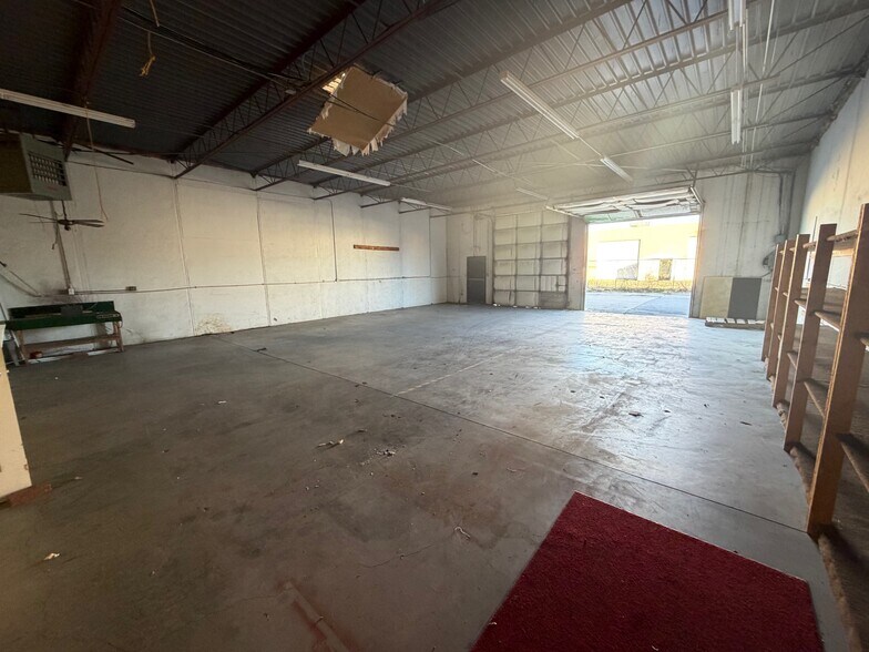More Photos Of 309-317 N Aspen Ave, Broken Arrow Unknown For Lease