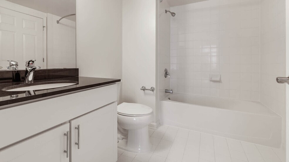 More Photos Of 901 N Nelson St, Arlington Apartments For Lease