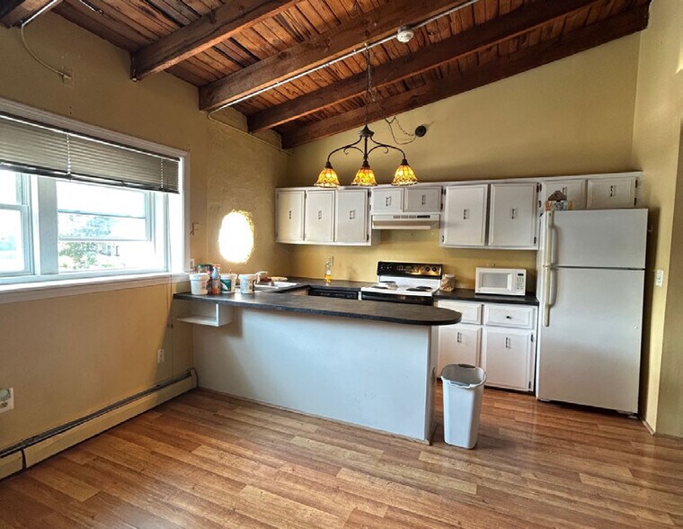 More Photos Of 33 Halsey St, Newport Apartments For Sale
