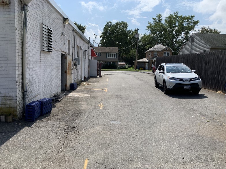 More Photos Of 98 Main St, East Brunswick General Retail For Lease