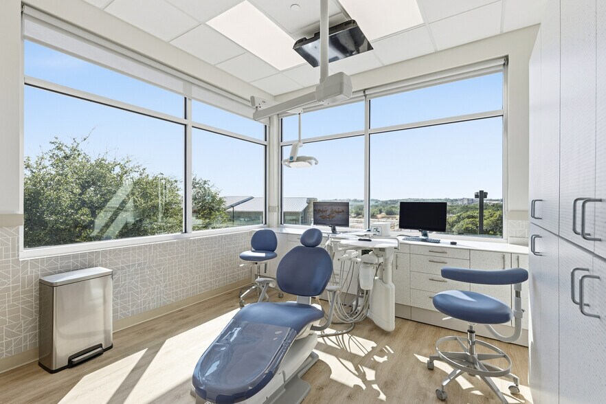 More Photos Of 13341 W Highway 290, Austin Medical For Sale
