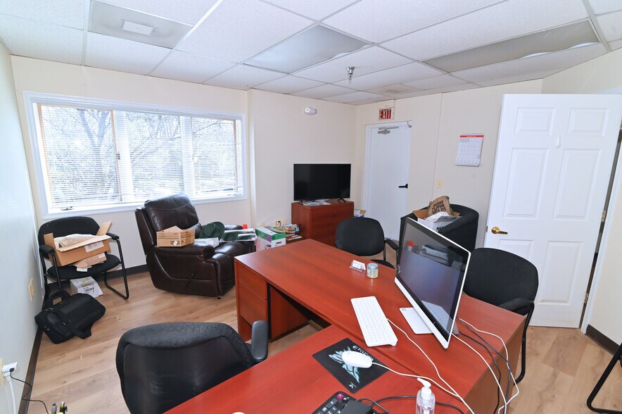 More Photos Of 6 Industrial Park, Waldorf Medical For Lease