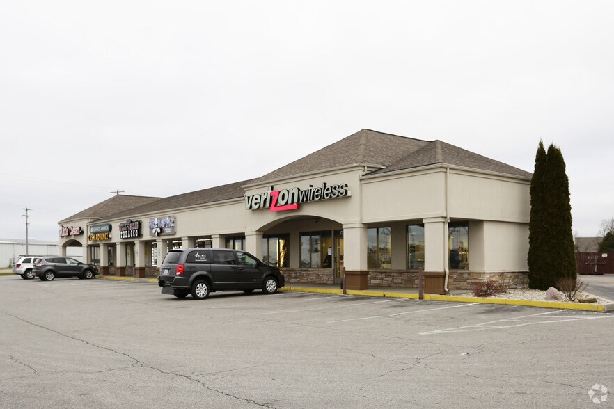More Photos Of 3970 US Highway 131 S, Cadillac Storefront For Lease