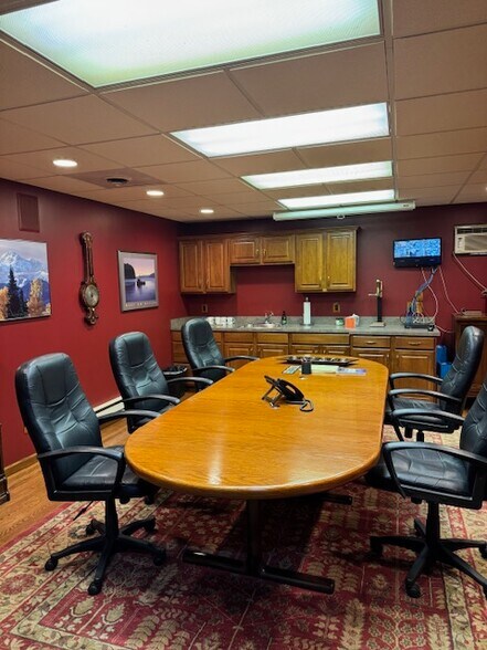 More Photos Of 15300 Industrial Pky, Cleveland Manufacturing For Sale