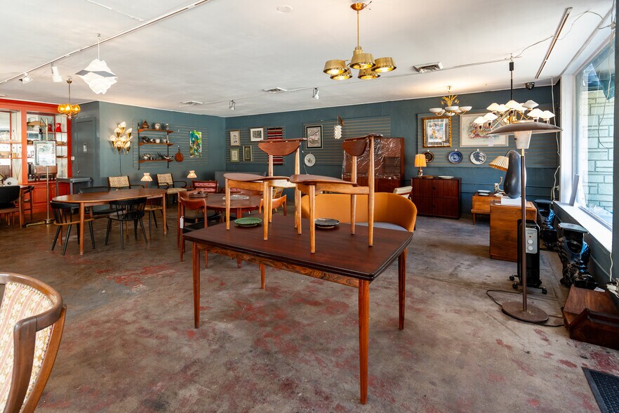 More Photos Of 99 S Main St, Lambertville Storefront For Sale