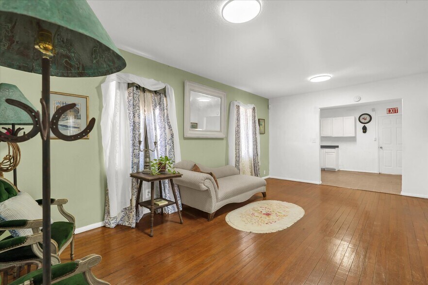 More Photos Of 312 E Main St, Dundee General Retail For Sale