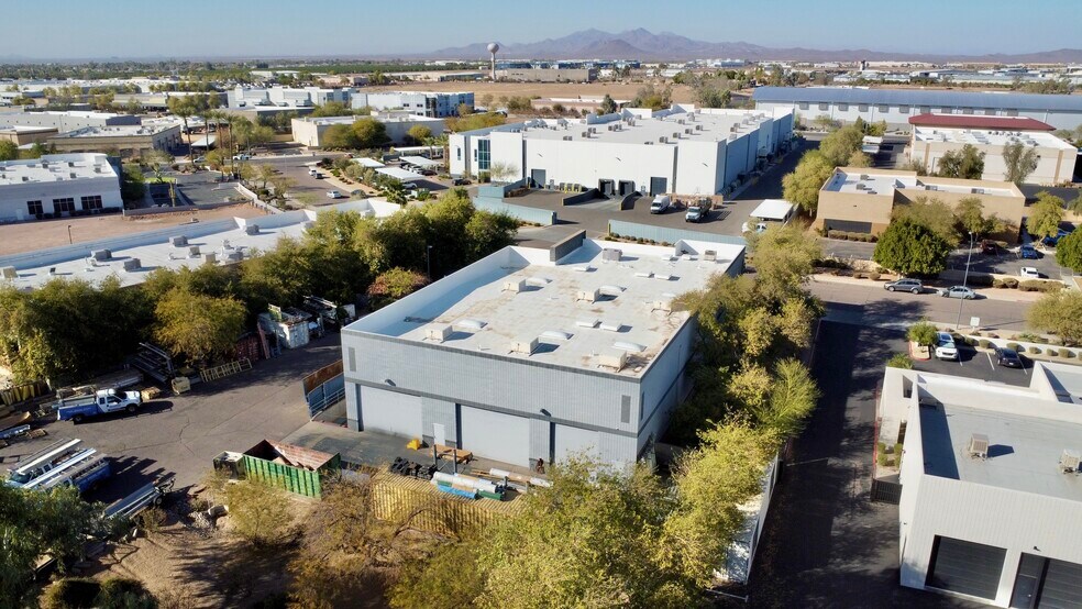 More Photos Of 4821 E Indigo St, Mesa Distribution For Sale