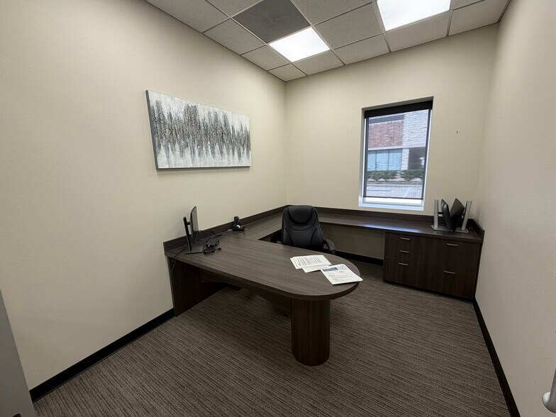 More Photos Of 4022 Louetta Rd, Spring Auto Dealership For Lease